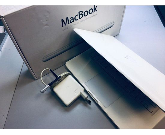 Apple MacBook (13 дюймов, середина 2010г) (intel core 2 duo 2,4GHz/2Gb/250Gb HDD) (A1342) Apple - Сервис Плюс Рус