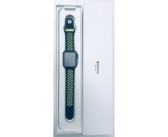 Apple Watch 3 42mm Space Gray Aluminum Case with Nike Silicon Loop чёрный/зелёный Apple - Сервис Плюс Рус